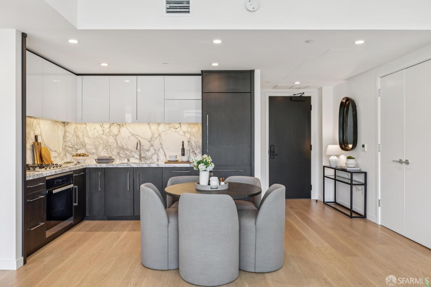 Detail Gallery Image 10 of 56 For 3131 Pierce St #406,  San Francisco,  CA 94123 - 2 Beds | 2 Baths