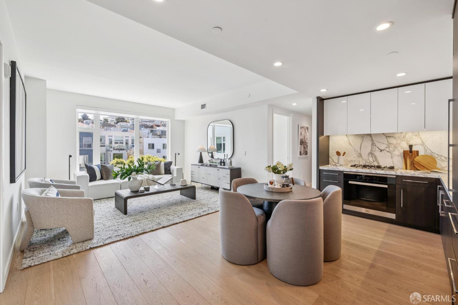 Detail Gallery Image 4 of 56 For 3131 Pierce St #406,  San Francisco,  CA 94123 - 2 Beds | 2 Baths
