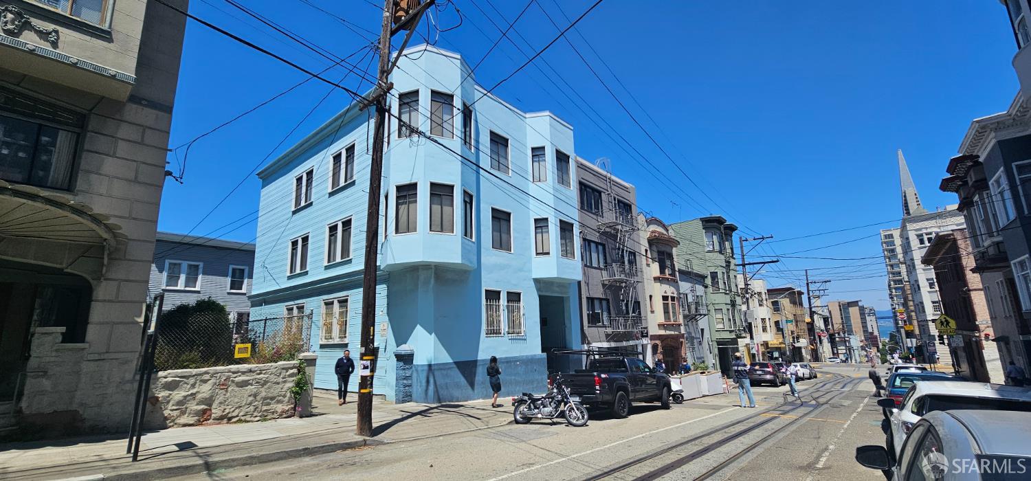 1034-1042 Washington Street