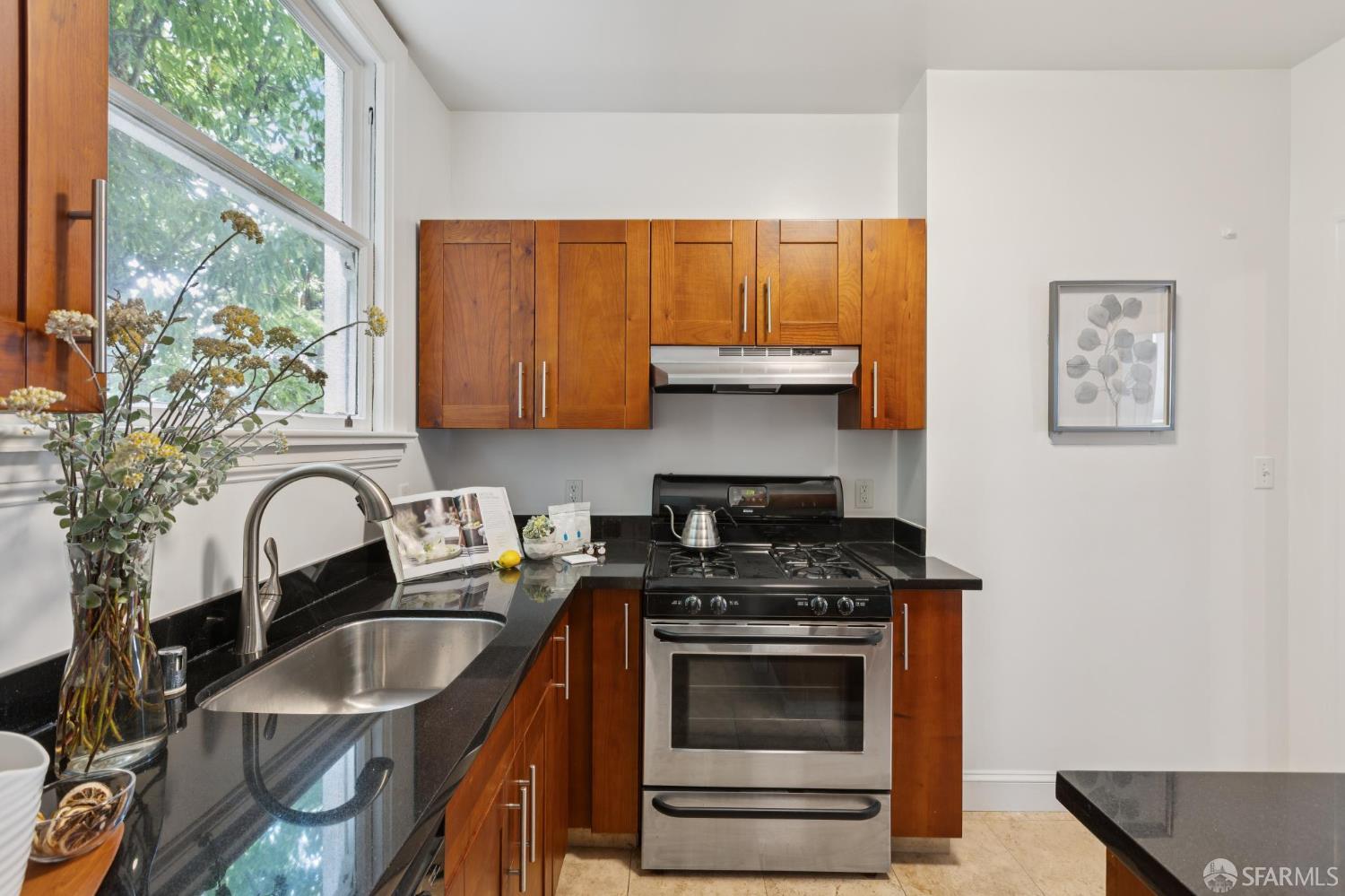 Detail Gallery Image 7 of 17 For 1250 Vallejo St #7,  San Francisco,  CA 94109 - 1 Beds | 1 Baths