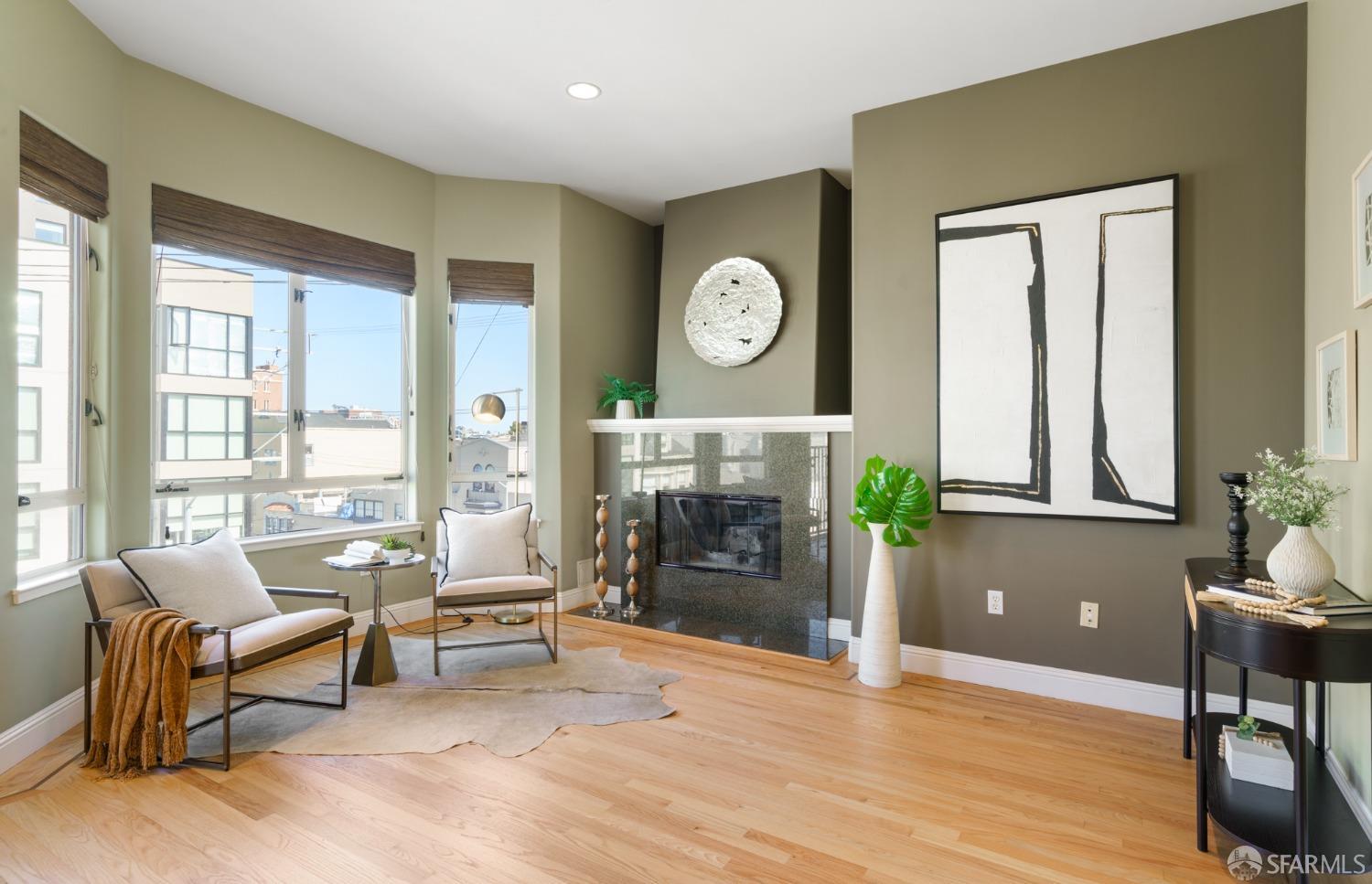Detail Gallery Image 5 of 38 For 3310 19th St #303,  San Francisco,  CA 94110 - 3 Beds | 2/1 Baths