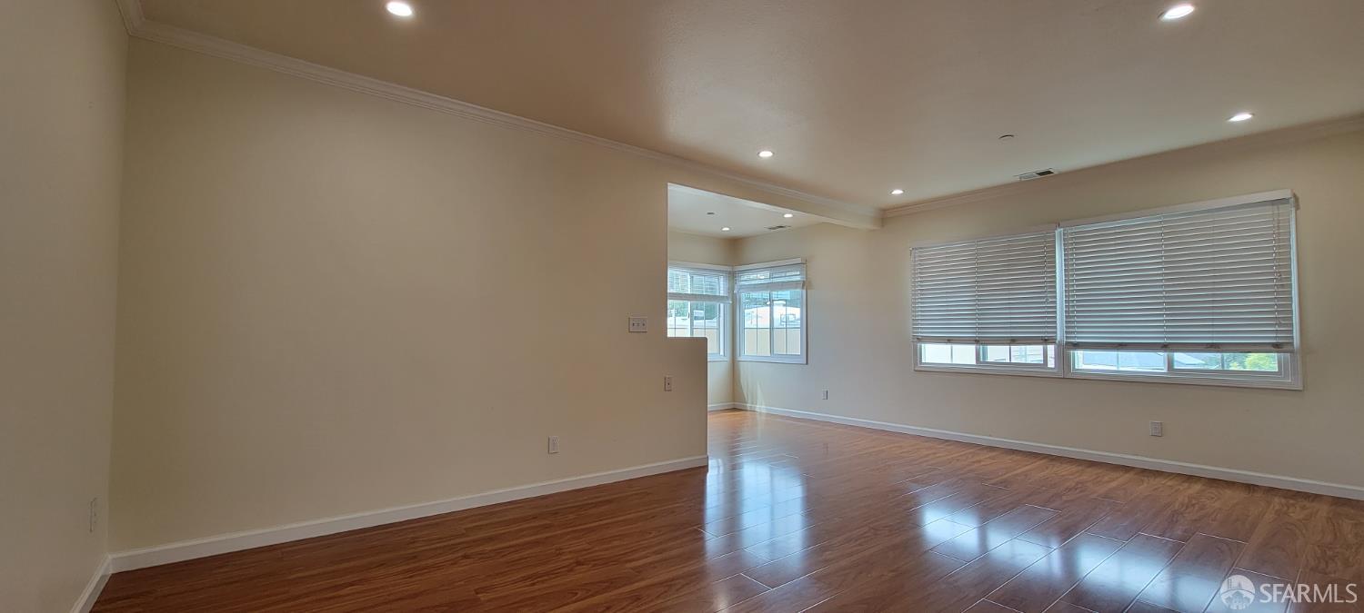 Detail Gallery Image 2 of 8 For 5922 Camden St, Oakland,  CA 94605 - – Beds | – Baths