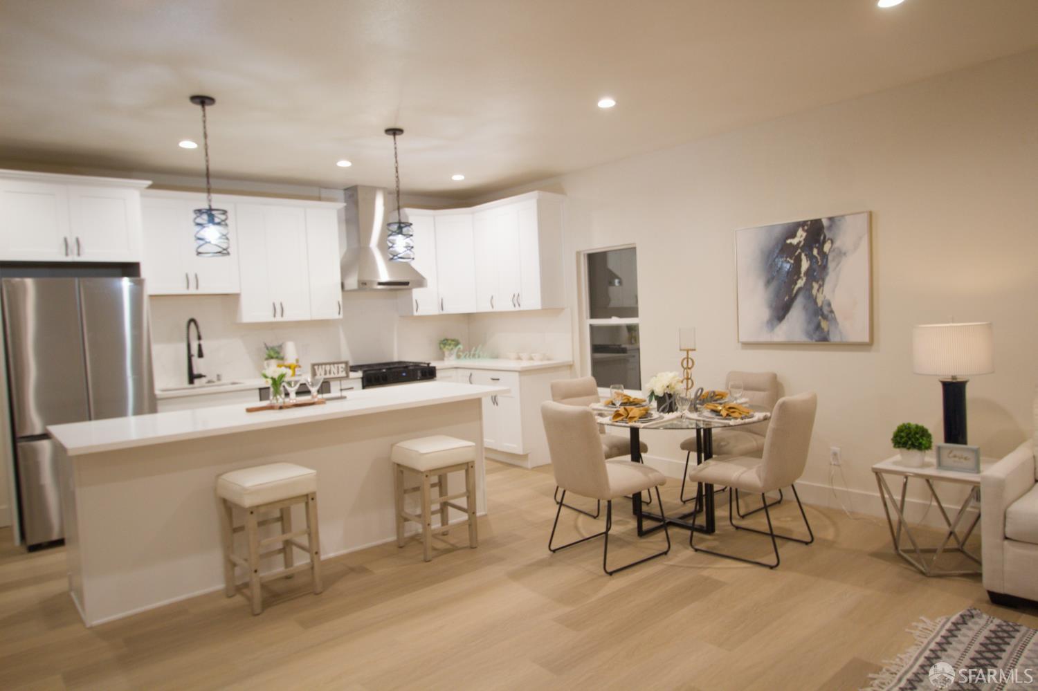 Detail Gallery Image 4 of 17 For 946 Capitol Ave, San Francisco,  CA 94112 - 3 Beds | 2 Baths
