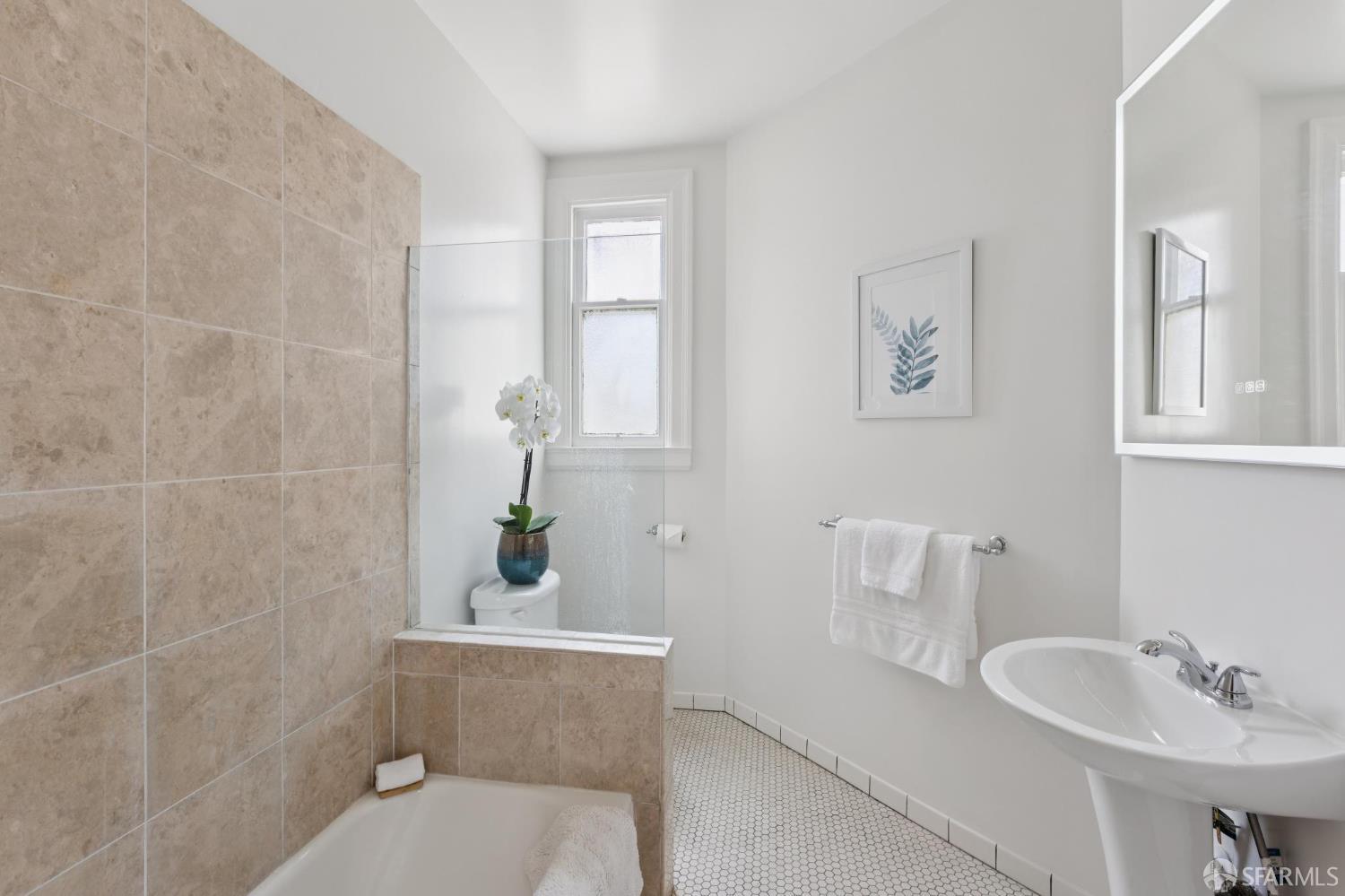 Detail Gallery Image 12 of 17 For 1250 Vallejo St #7,  San Francisco,  CA 94109 - 1 Beds | 1 Baths