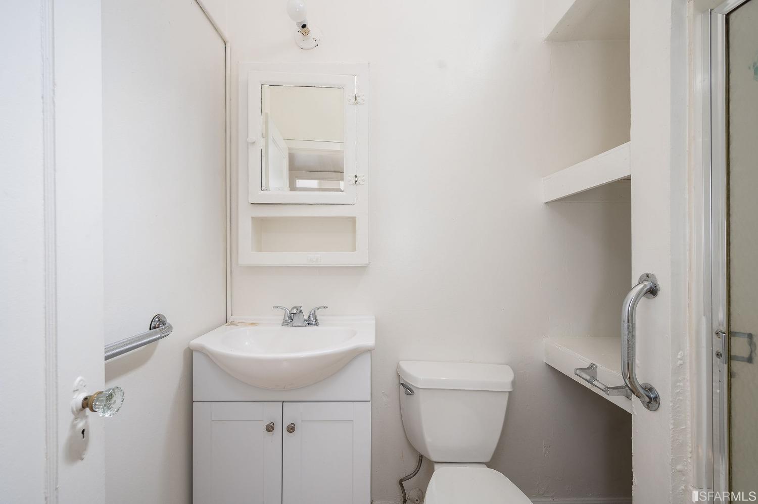 Detail Gallery Image 9 of 27 For 1073 Bush St, San Francisco,  CA 94109 - – Beds | – Baths