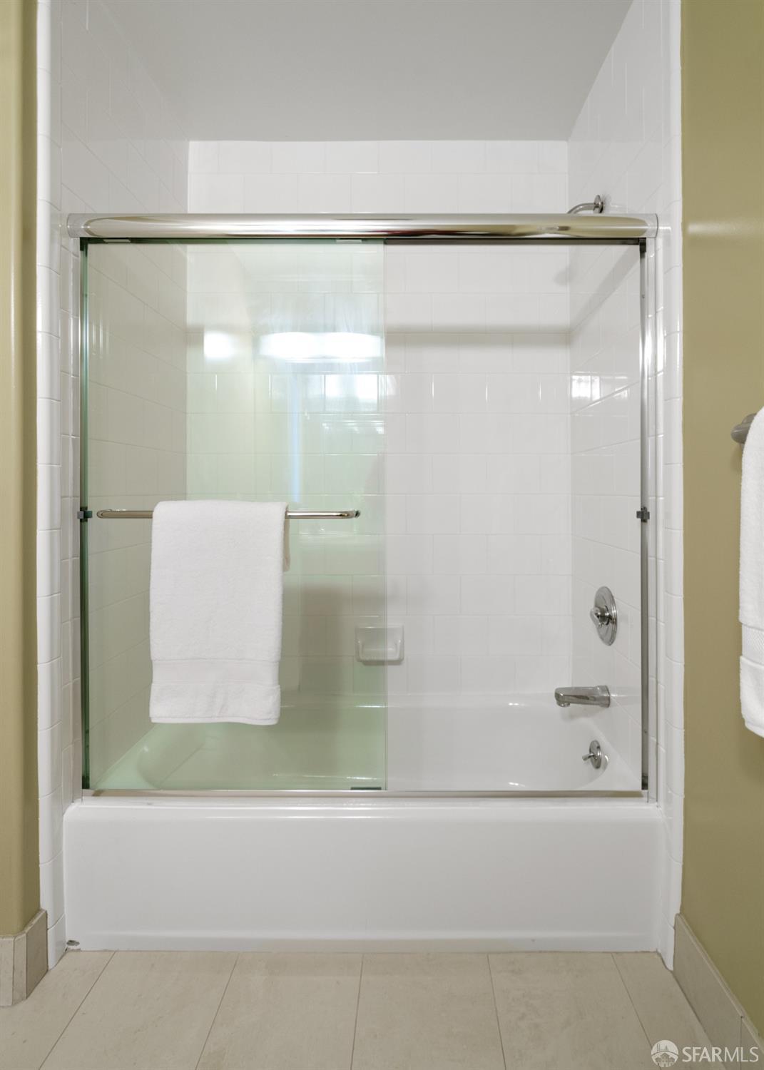 Detail Gallery Image 20 of 38 For 3310 19th St #303,  San Francisco,  CA 94110 - 3 Beds | 2/1 Baths