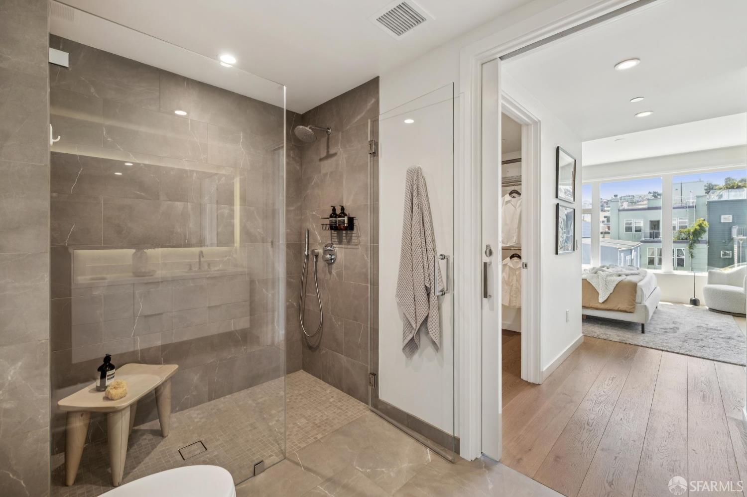 Detail Gallery Image 25 of 56 For 3131 Pierce St #406,  San Francisco,  CA 94123 - 2 Beds | 2 Baths