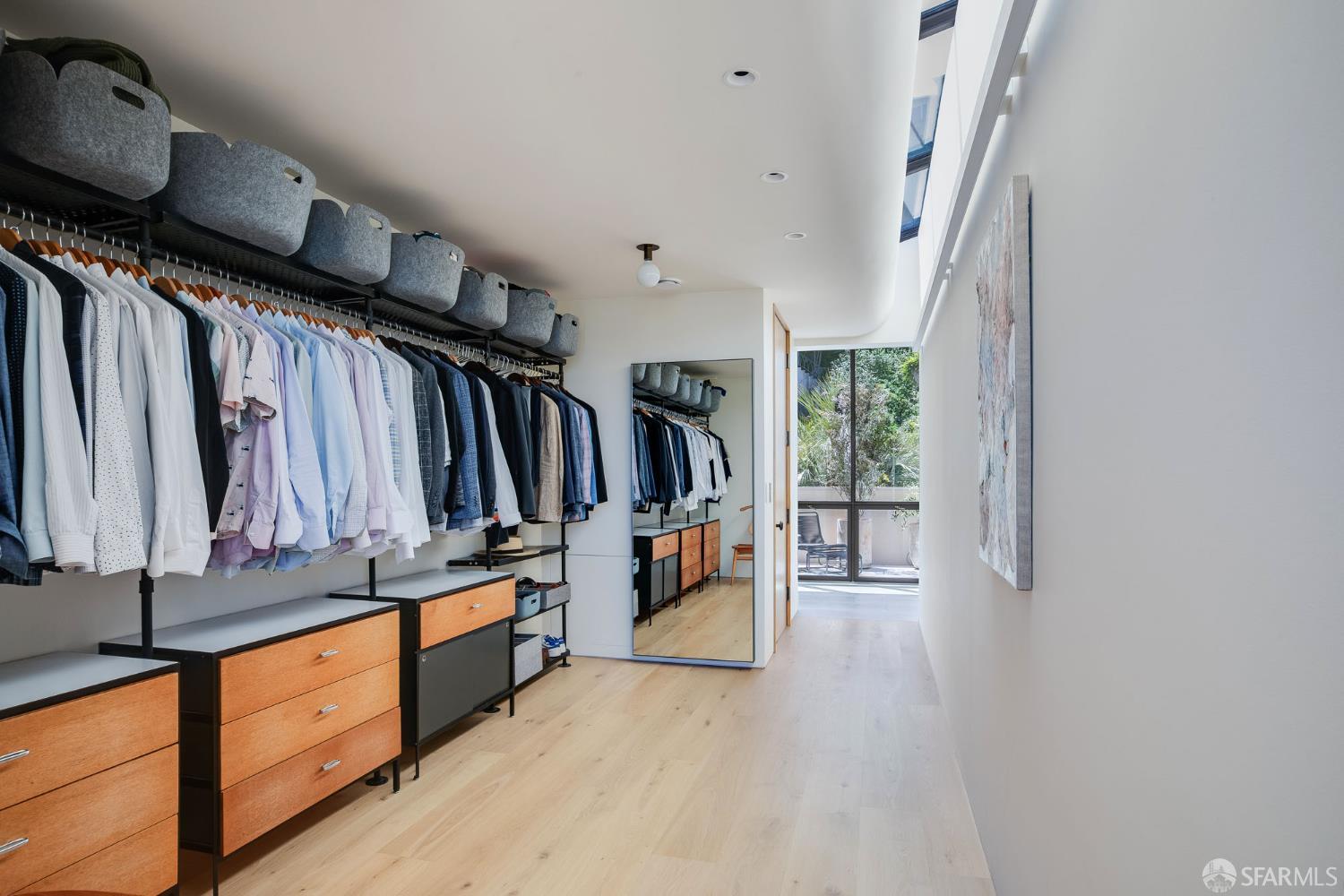 Detail Gallery Image 20 of 33 For 135 Graystone Ter, San Francisco,  CA 94114 - 5 Beds | 4/1 Baths