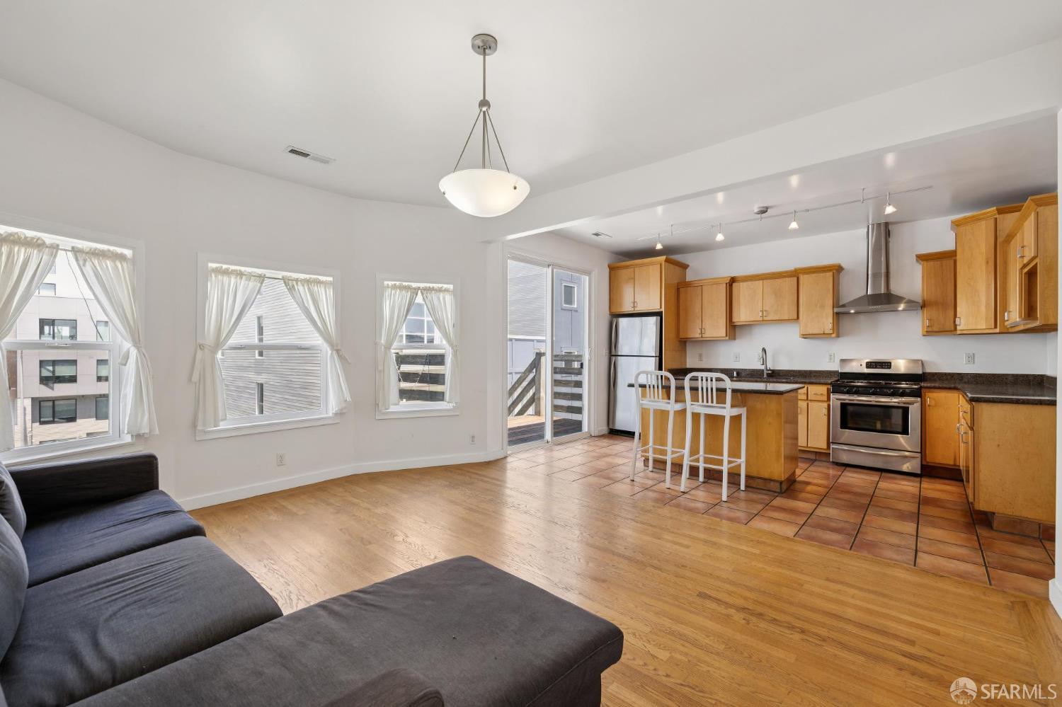 Detail Gallery Image 8 of 34 For 984 Harrison St, San Francisco,  CA 94107 - – Beds | – Baths