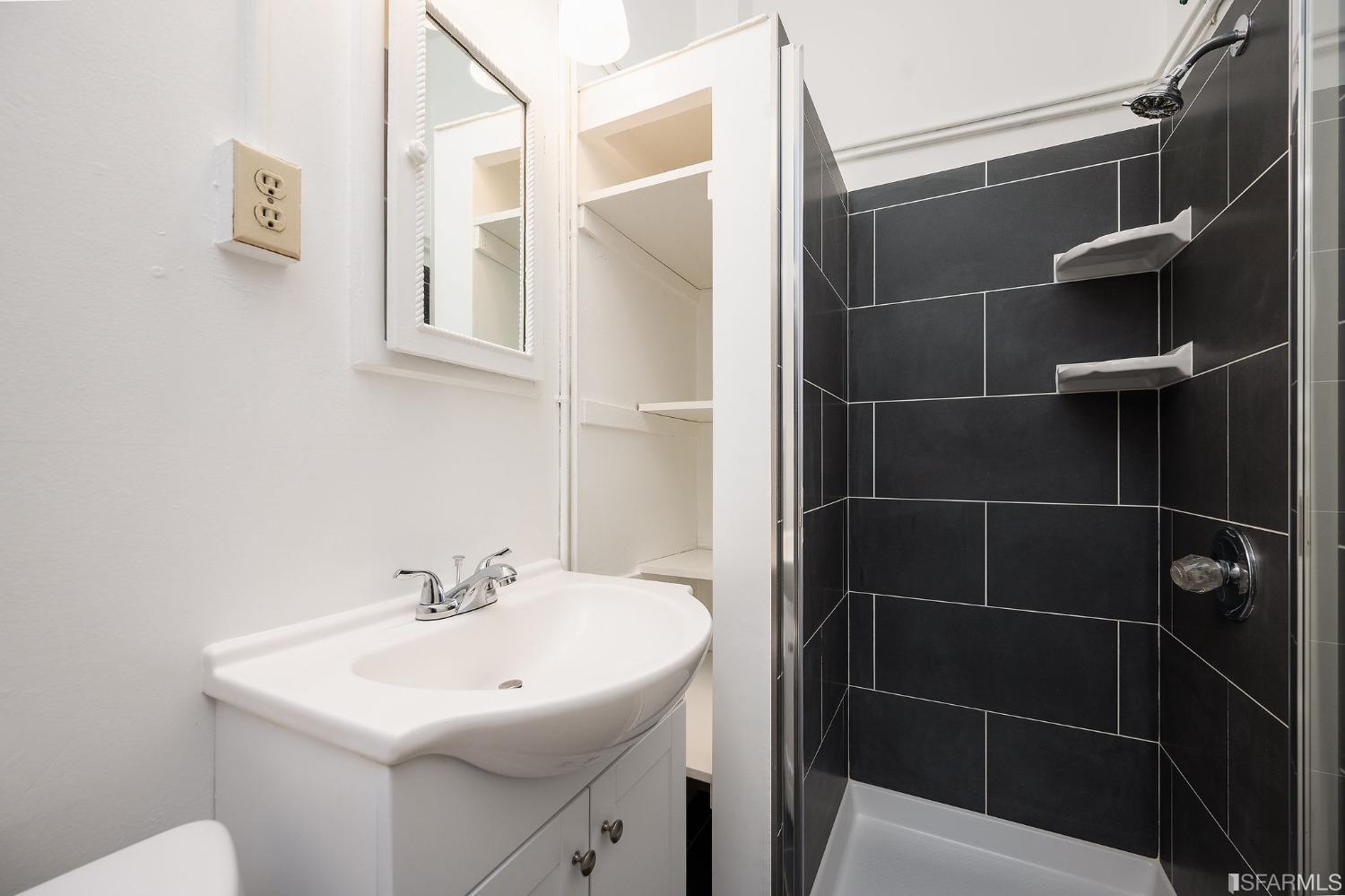 Detail Gallery Image 21 of 27 For 1073 Bush St, San Francisco,  CA 94109 - – Beds | – Baths