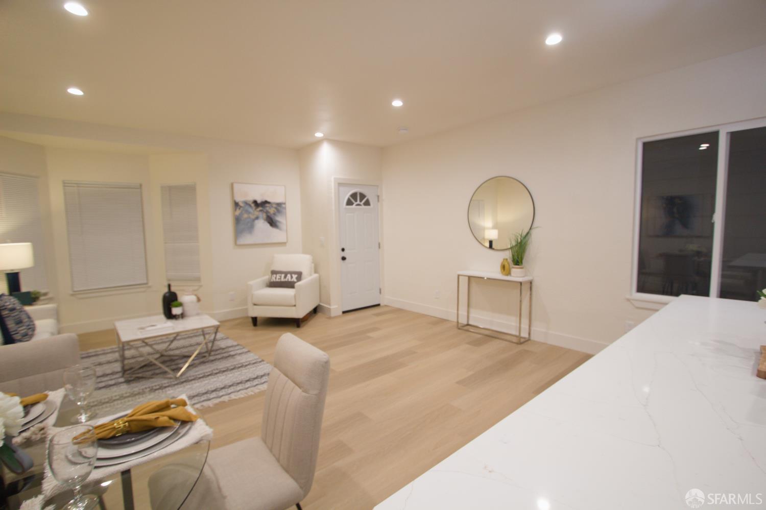 Detail Gallery Image 8 of 17 For 946 Capitol Ave, San Francisco,  CA 94112 - 3 Beds | 2 Baths