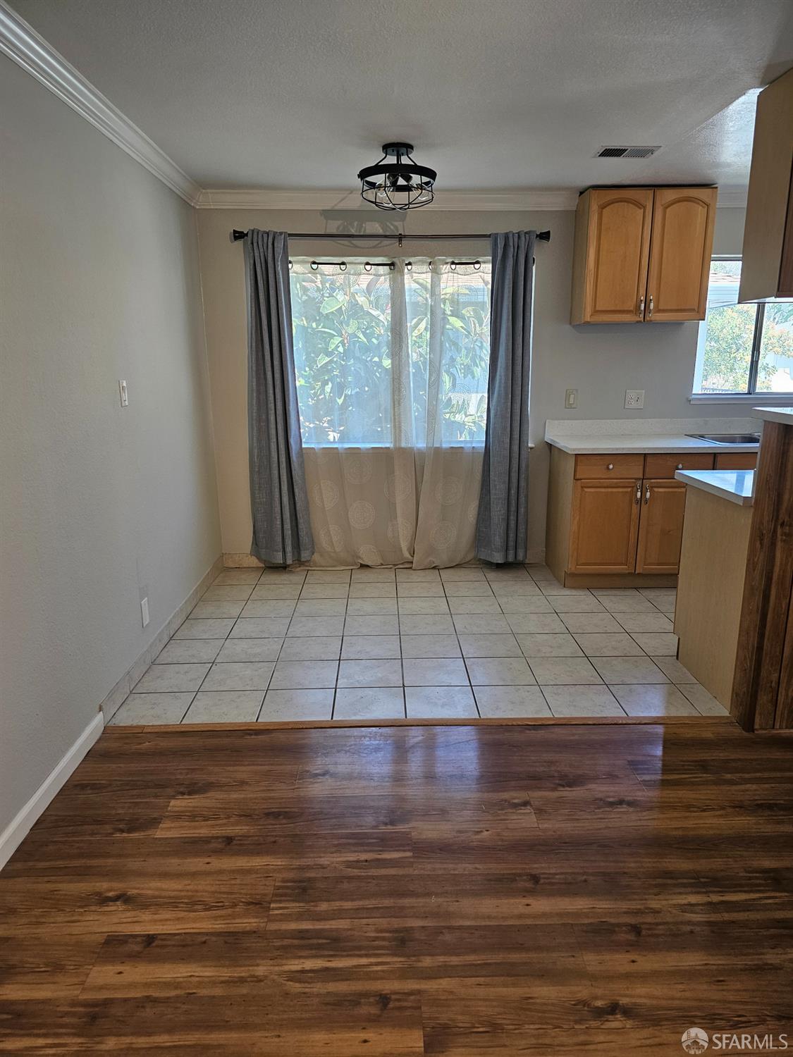 Detail Gallery Image 7 of 19 For 329 Blossom Hill Rd #4,  San Jose,  CA 95123 - 2 Beds | 1 Baths