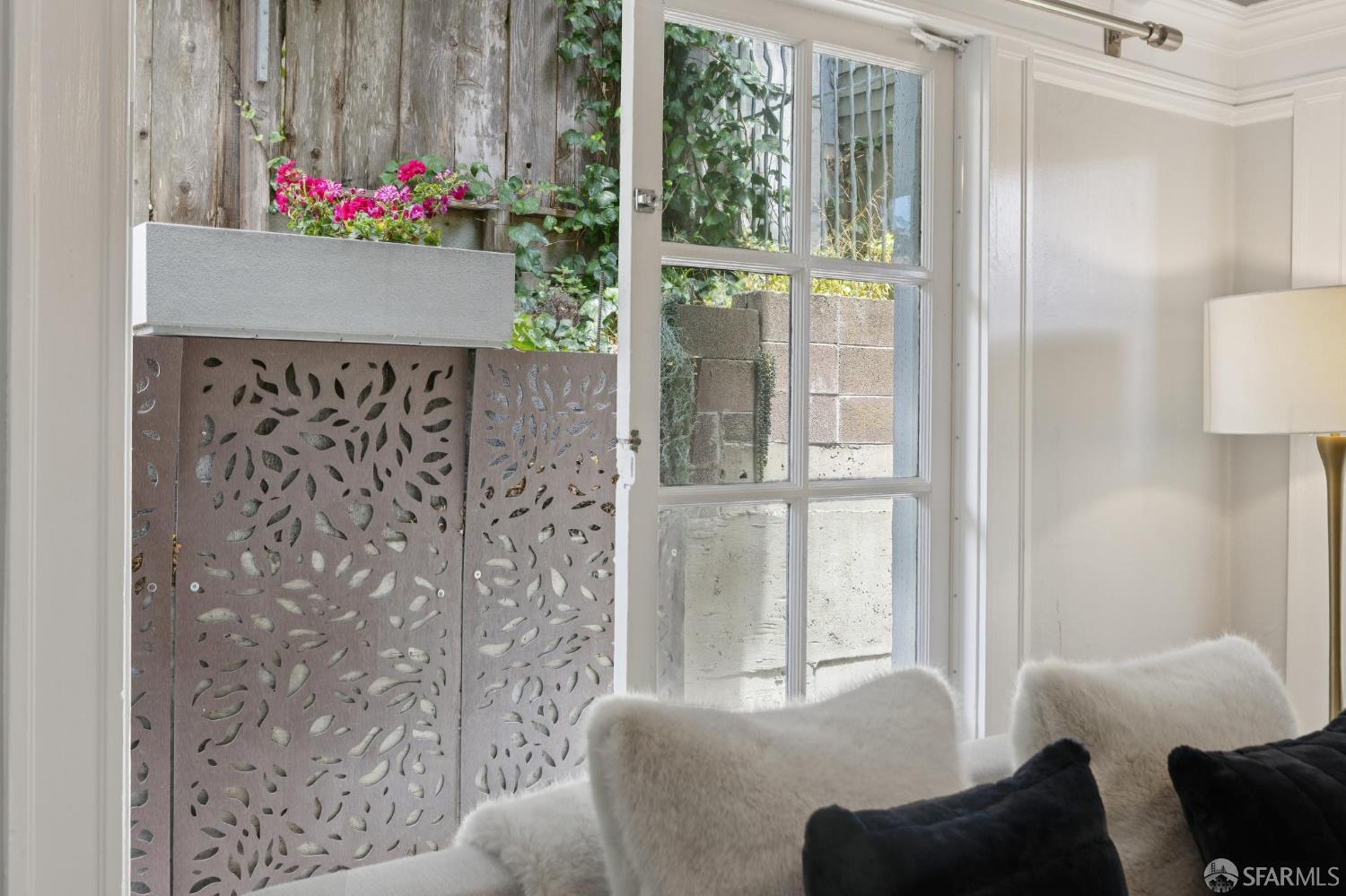 Detail Gallery Image 11 of 18 For 1250 Vallejo St #8,  San Francisco,  CA 94109 - 2 Beds | 1 Baths