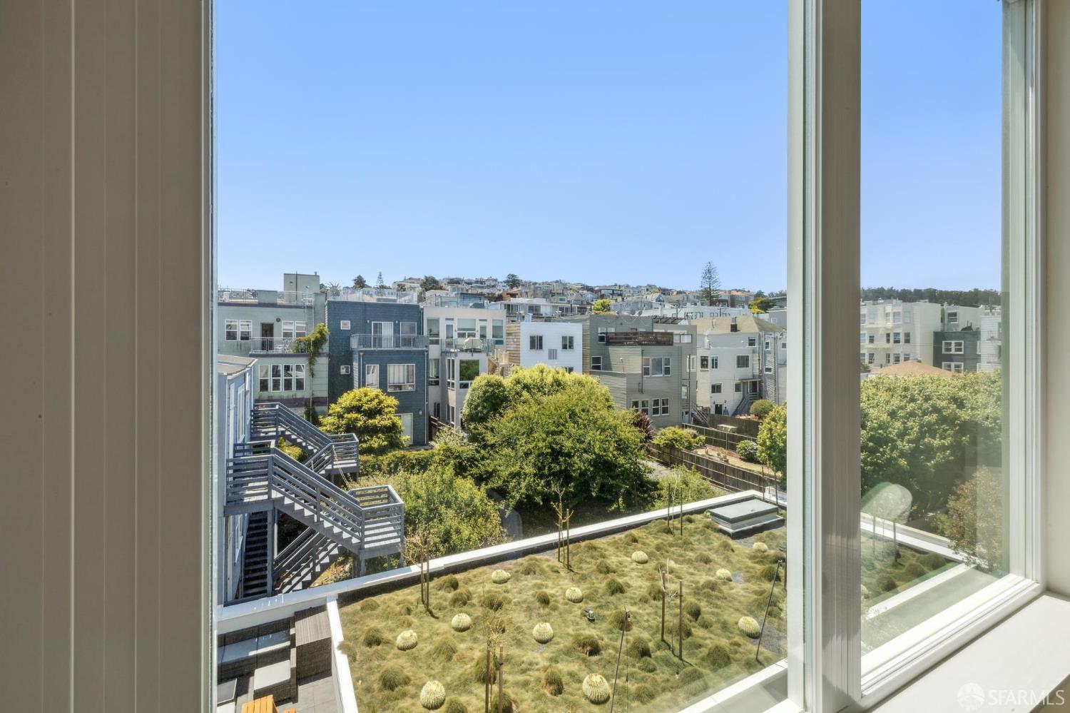Detail Gallery Image 18 of 56 For 3131 Pierce St #406,  San Francisco,  CA 94123 - 2 Beds | 2 Baths
