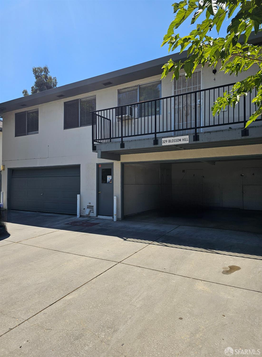 Detail Gallery Image 2 of 19 For 329 Blossom Hill Rd #4,  San Jose,  CA 95123 - 2 Beds | 1 Baths