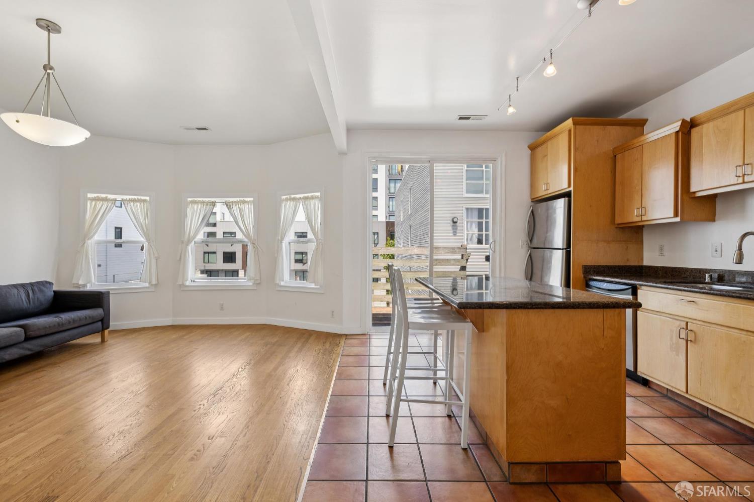Detail Gallery Image 5 of 34 For 984 Harrison St, San Francisco,  CA 94107 - – Beds | – Baths