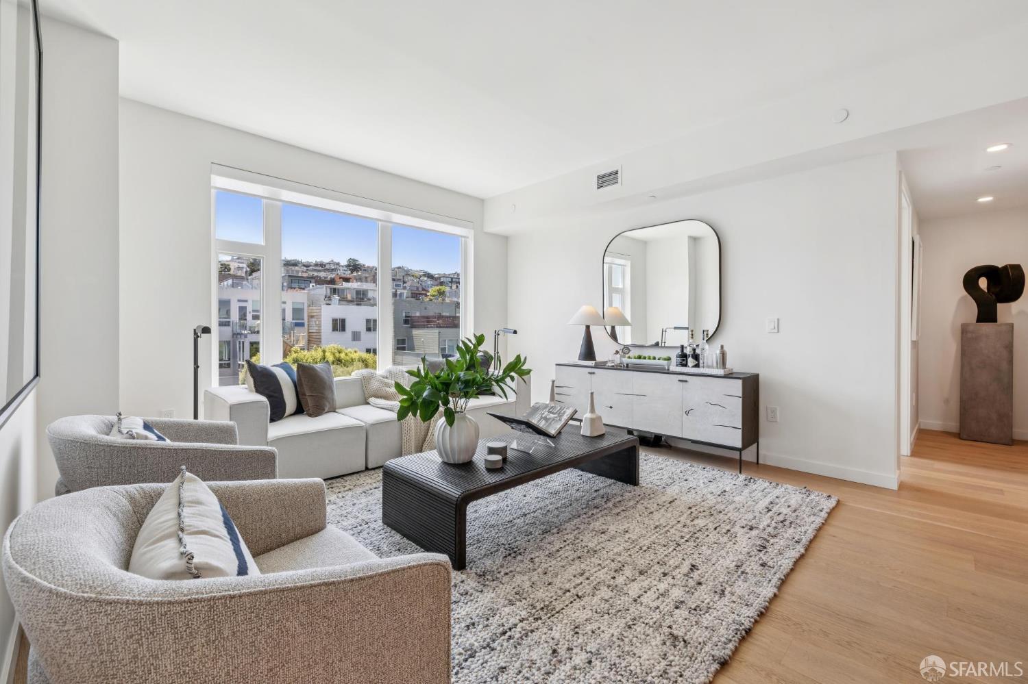 Detail Gallery Image 8 of 56 For 3131 Pierce St #406,  San Francisco,  CA 94123 - 2 Beds | 2 Baths