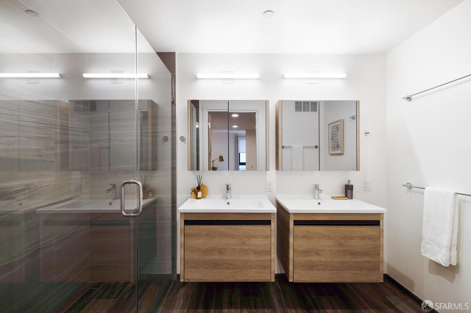 Detail Gallery Image 7 of 20 For 555 Golden Gate Ave #606,  San Francisco,  CA 94102 - 2 Beds | 2 Baths