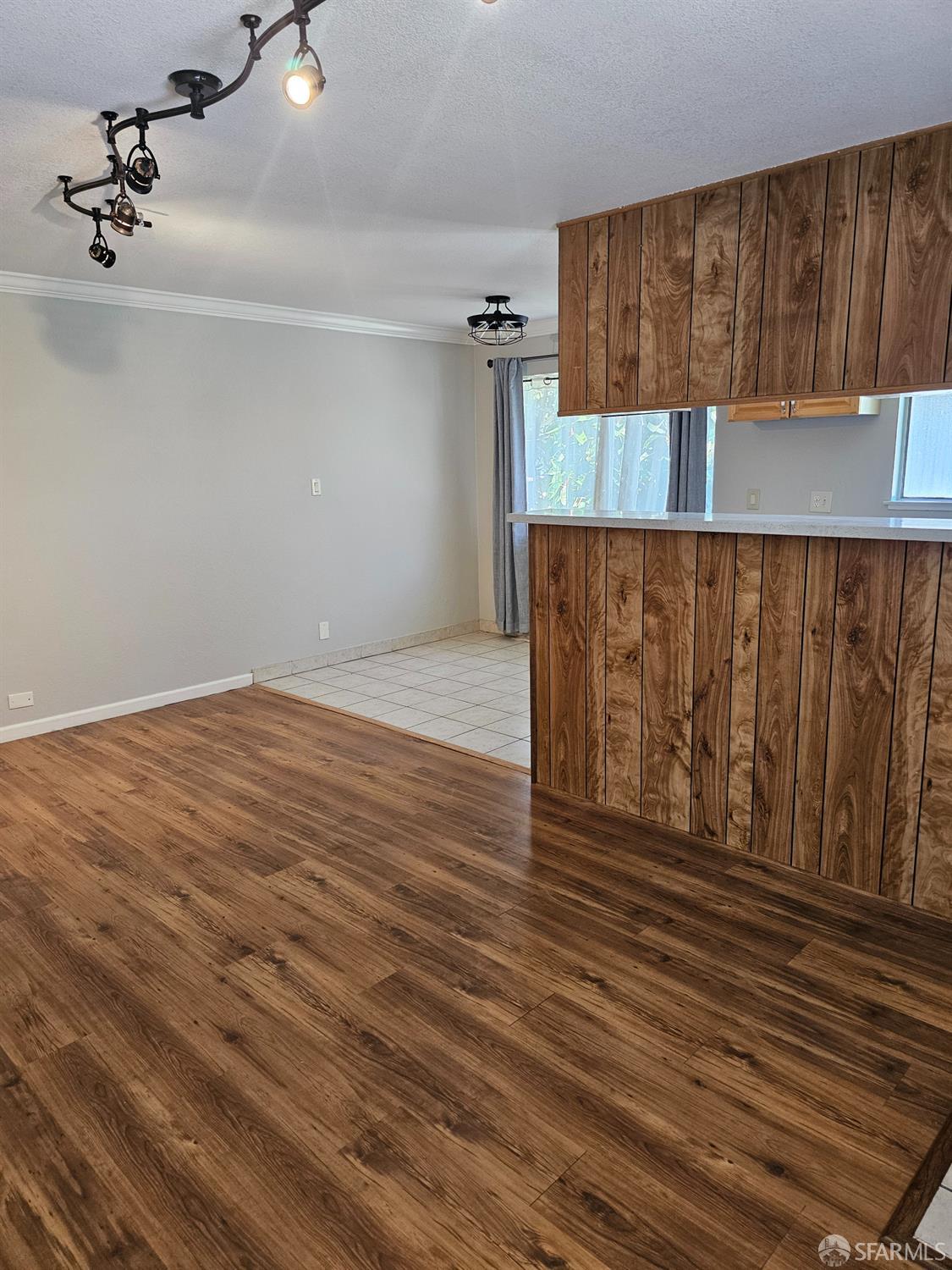 Detail Gallery Image 6 of 19 For 329 Blossom Hill Rd #4,  San Jose,  CA 95123 - 2 Beds | 1 Baths