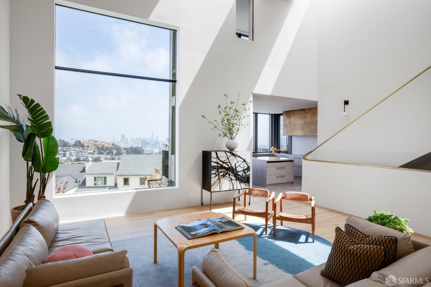 Detail Gallery Image 7 of 33 For 135 Graystone Ter, San Francisco,  CA 94114 - 5 Beds | 4/1 Baths