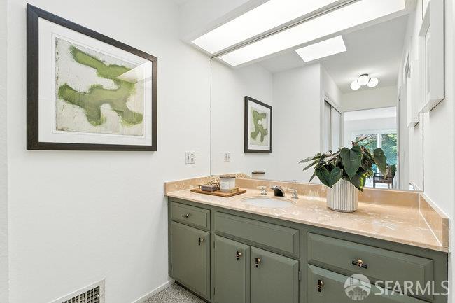Detail Gallery Image 20 of 48 For 2 Ora Way, San Francisco,  CA 94131 - 3 Beds | 2 Baths