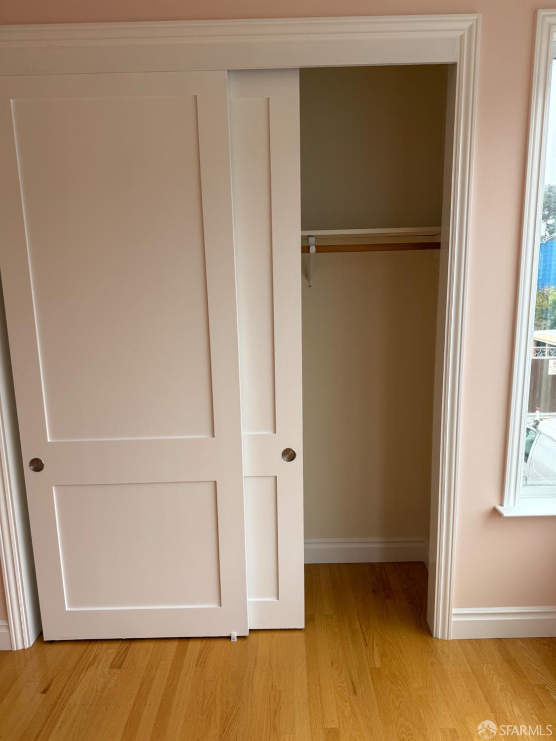 Detail Gallery Image 14 of 19 For 2 Byron Ct, San Francisco,  CA 94112 - 4 Beds | 3/1 Baths