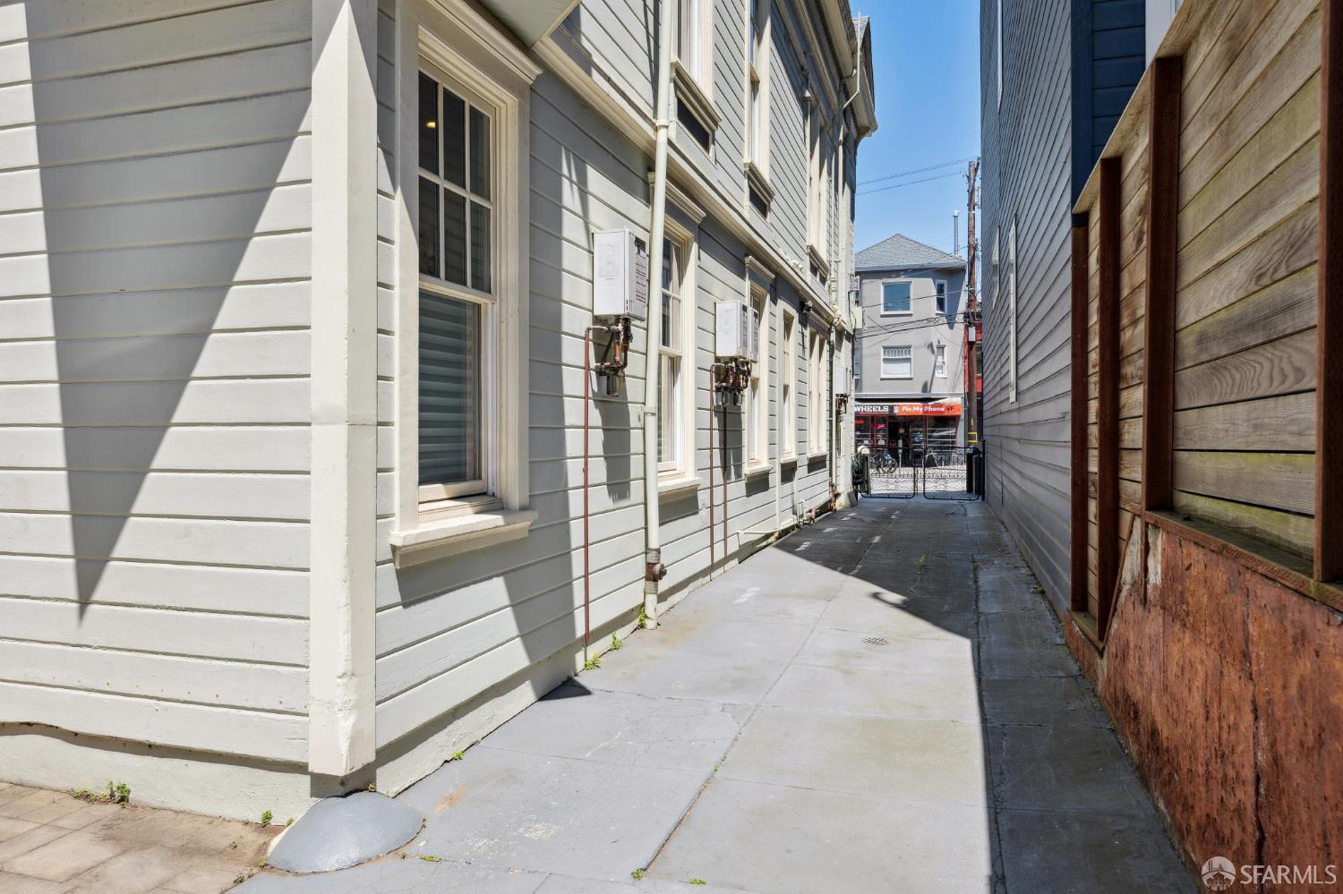 Detail Gallery Image 55 of 55 For 839 Cole St #839,  San Francisco,  CA 94117 - 2 Beds | 2 Baths