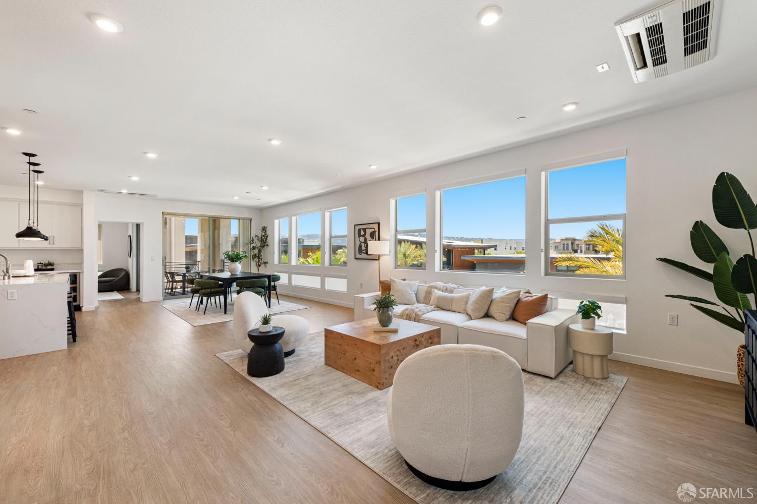 Detail Gallery Image 2 of 57 For 5690 Metrose Ct #302,  Dublin,  CA 94568 - 4 Beds | 2 Baths