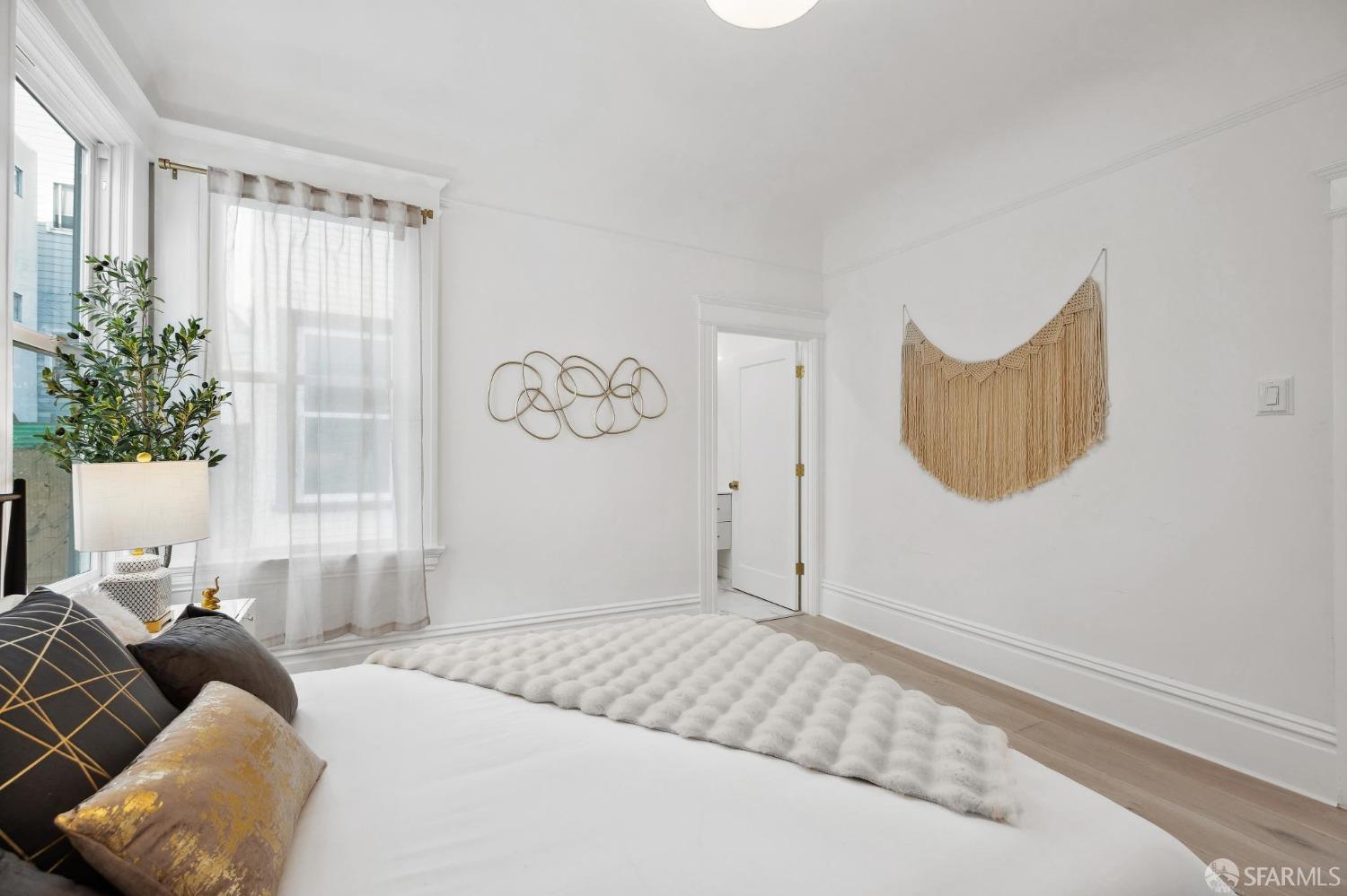 Detail Gallery Image 14 of 28 For 2930 25th St, San Francisco,  CA 94110 - 3 Beds | 2 Baths