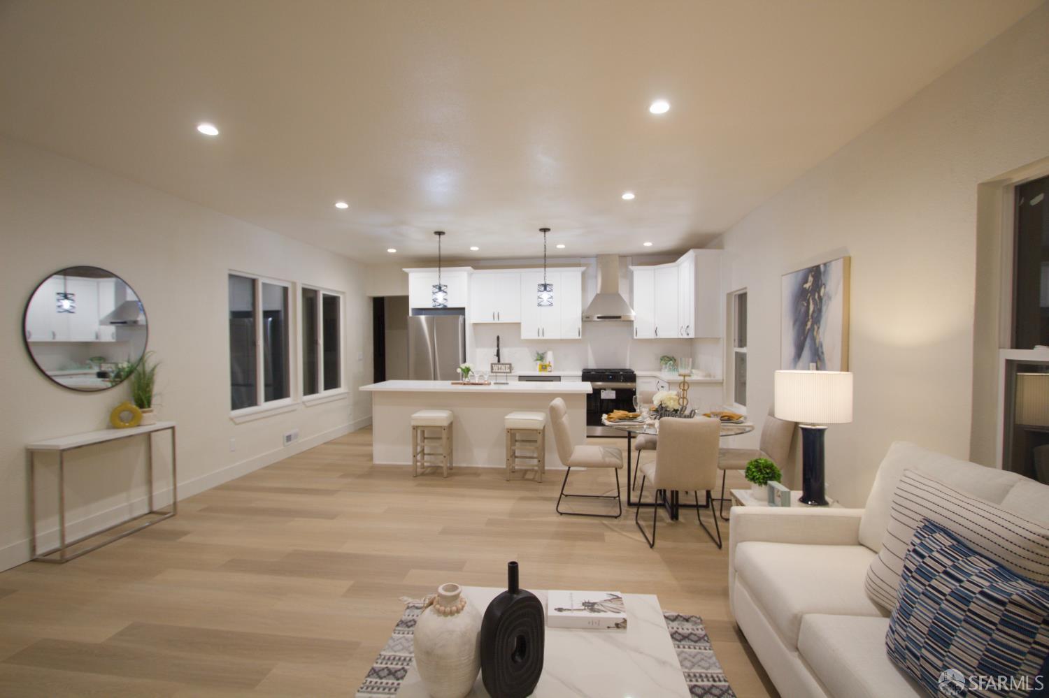 Detail Gallery Image 9 of 17 For 946 Capitol Ave, San Francisco,  CA 94112 - 3 Beds | 2 Baths