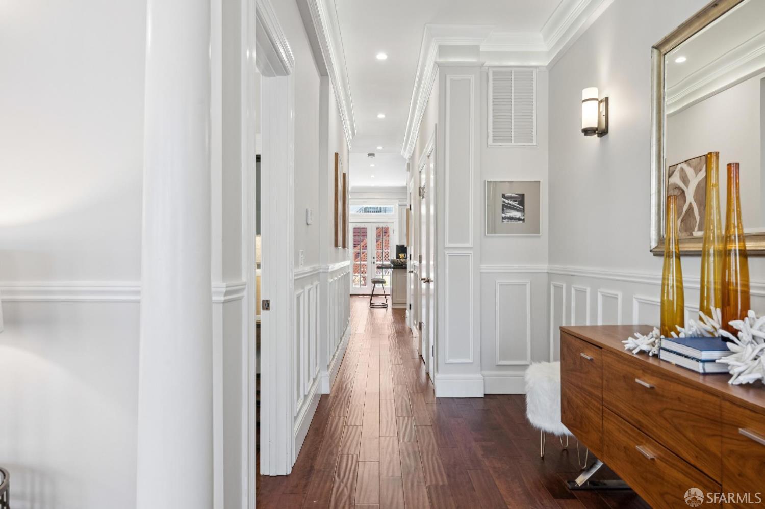 Detail Gallery Image 13 of 55 For 839 Cole St #839,  San Francisco,  CA 94117 - 2 Beds | 2 Baths