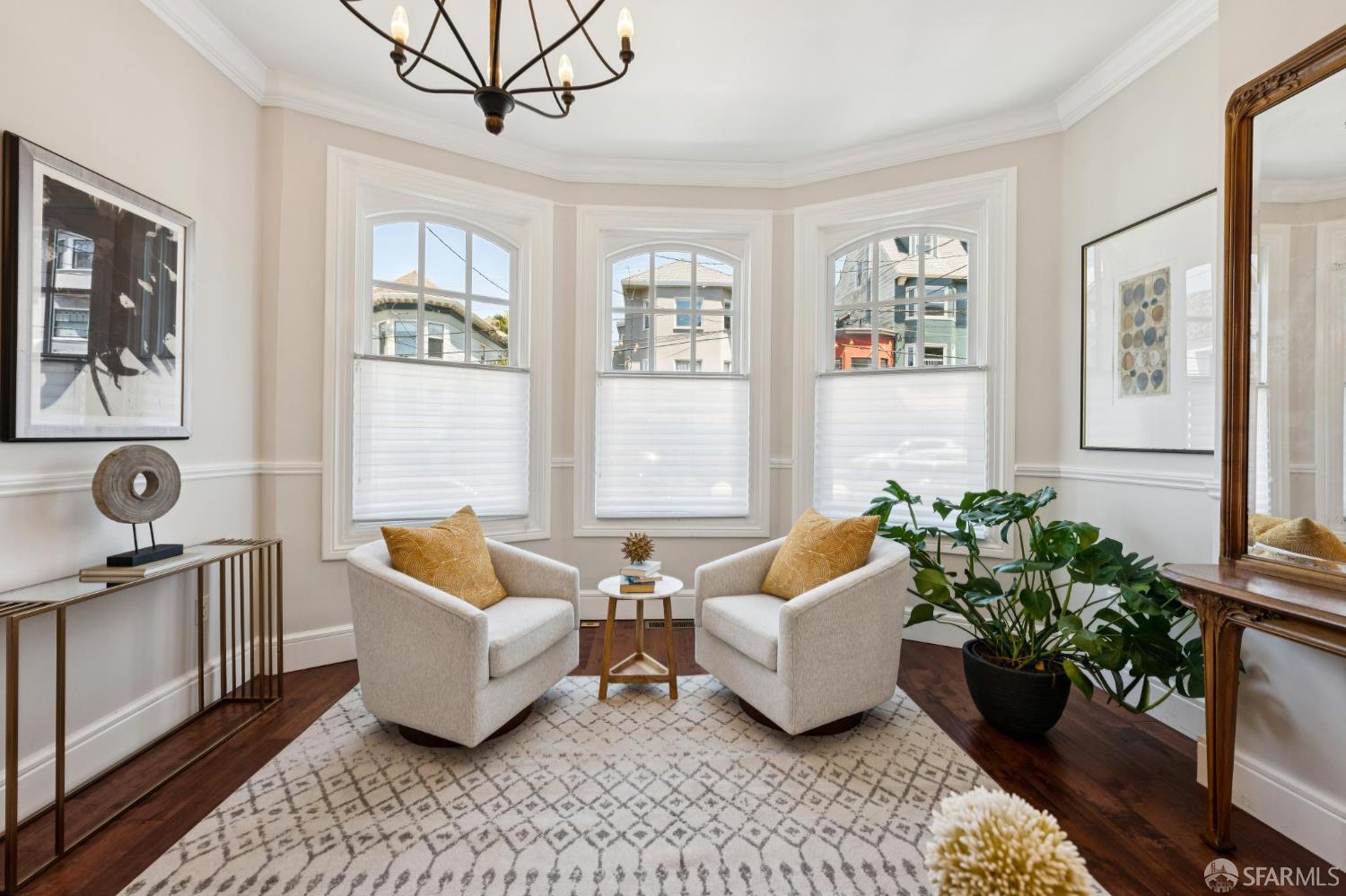 Detail Gallery Image 9 of 55 For 839 Cole St #839,  San Francisco,  CA 94117 - 2 Beds | 2 Baths