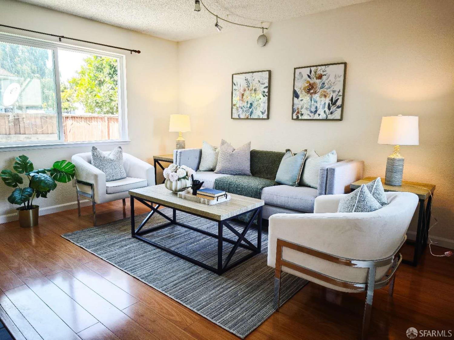 Detail Gallery Image 8 of 41 For 113 Westgate Cir, San Pablo,  CA 94806 - 2 Beds | 1/1 Baths