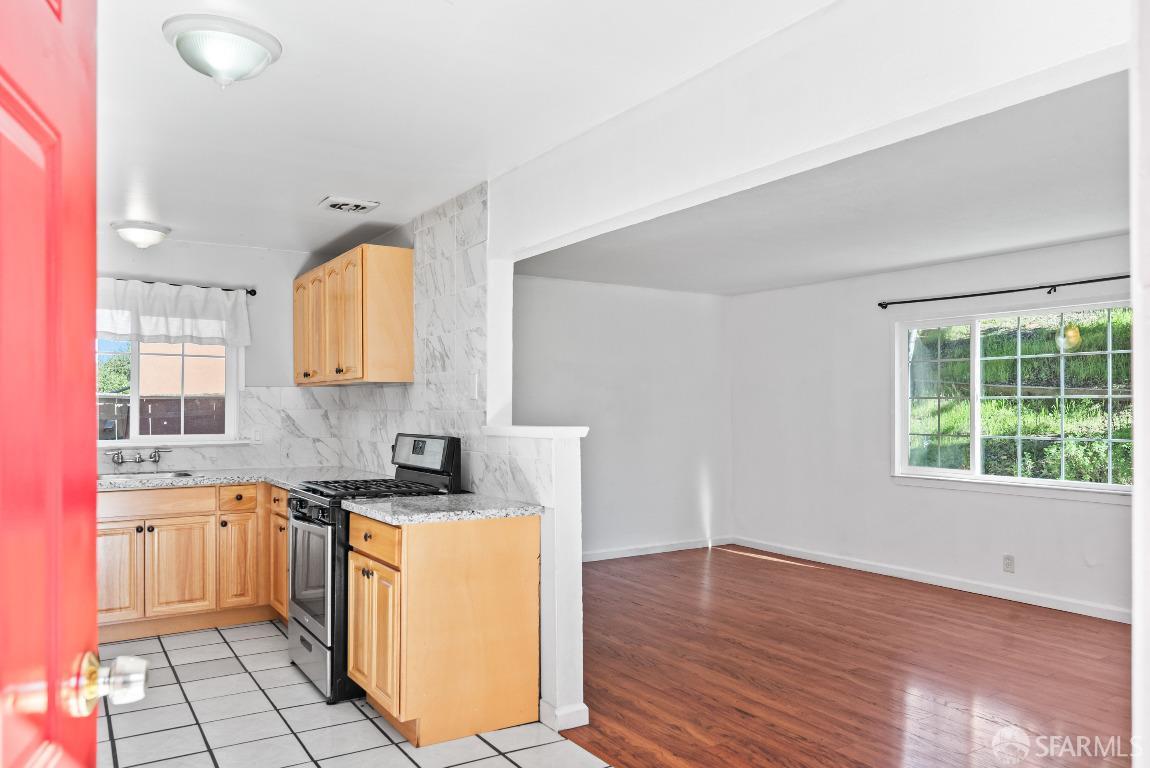 Detail Gallery Image 5 of 15 For 1164 Tiegen Dr, Hayward,  CA 94542 - – Beds | – Baths