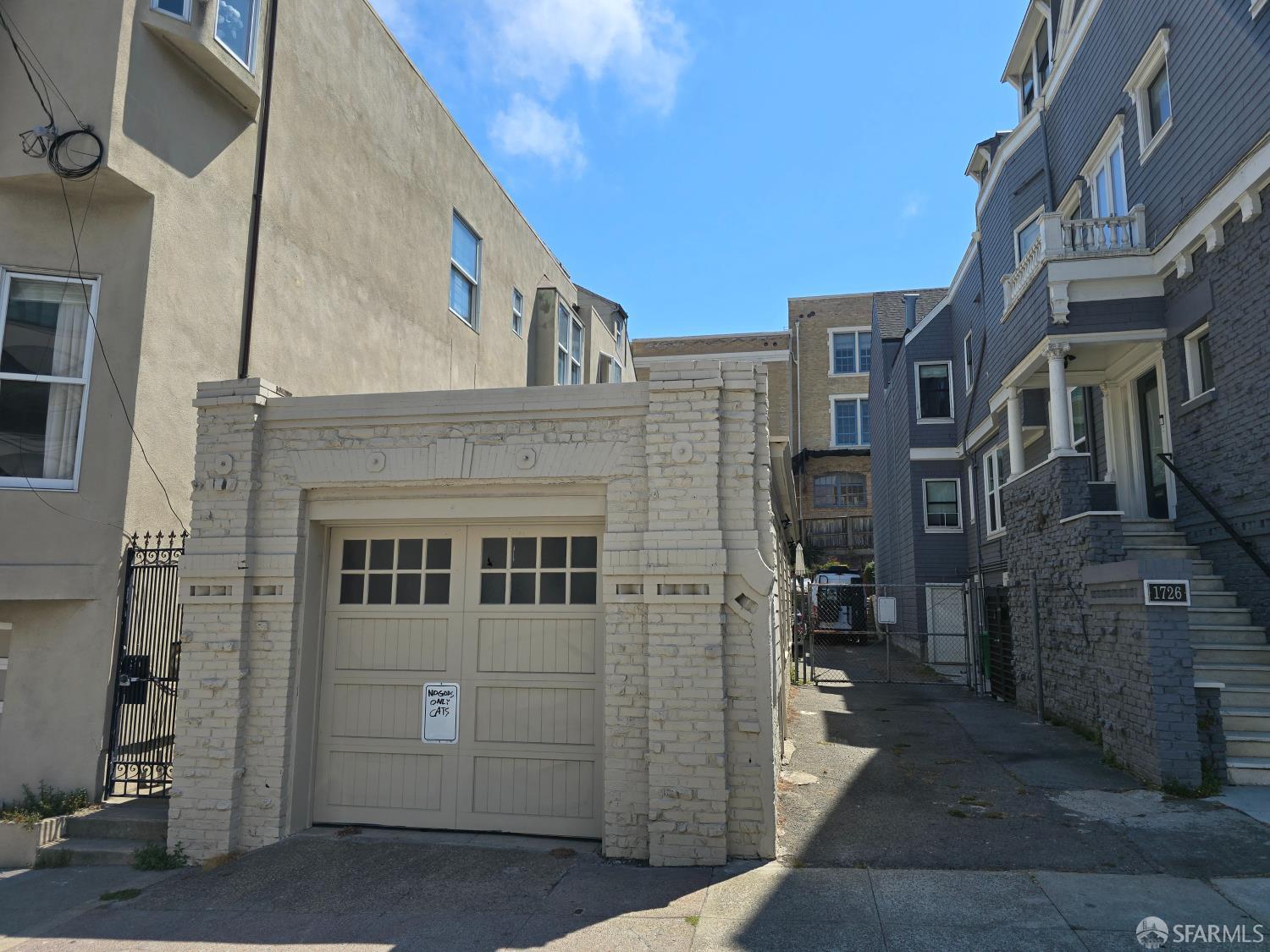 Detail Gallery Image 6 of 11 For 1728 Larkin St, San Francisco,  CA 94109 - – Beds | – Baths