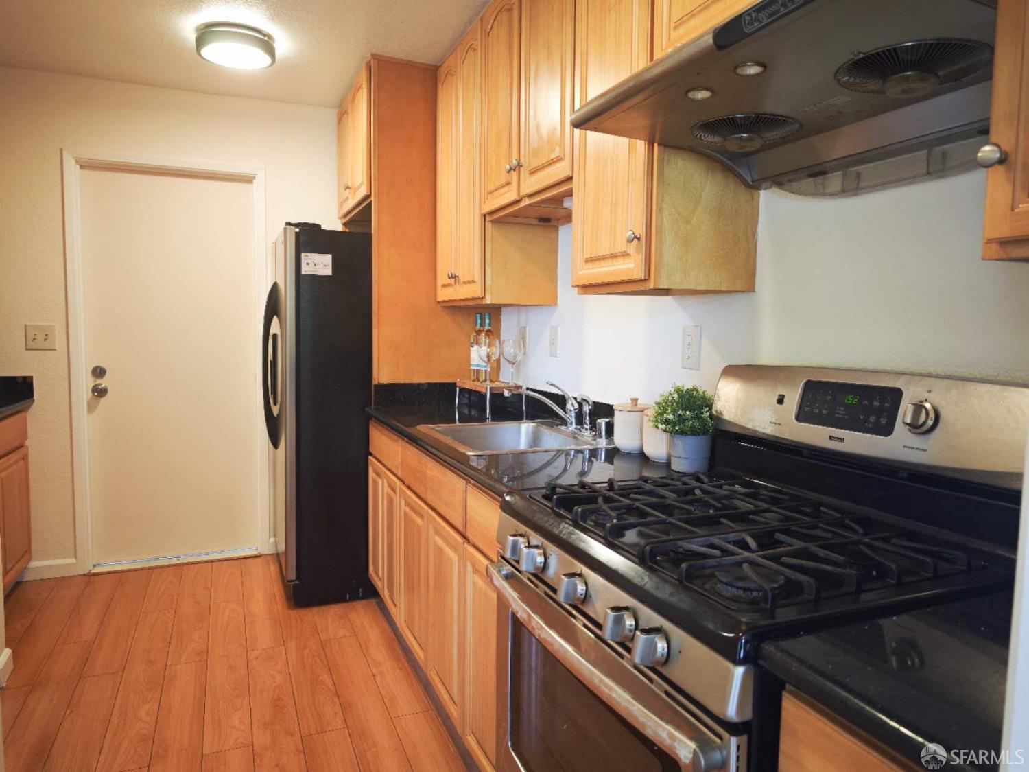 Detail Gallery Image 16 of 41 For 113 Westgate Cir, San Pablo,  CA 94806 - 2 Beds | 1/1 Baths