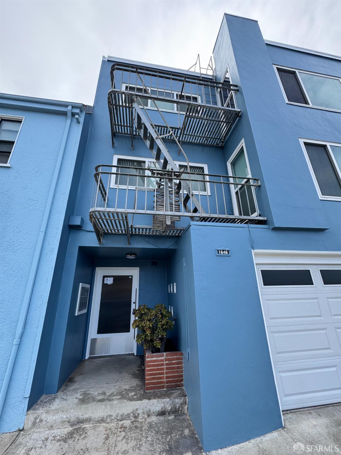 Detail Gallery Image 3 of 48 For 1646 19th Ave, San Francisco,  CA 94122 - – Beds | – Baths