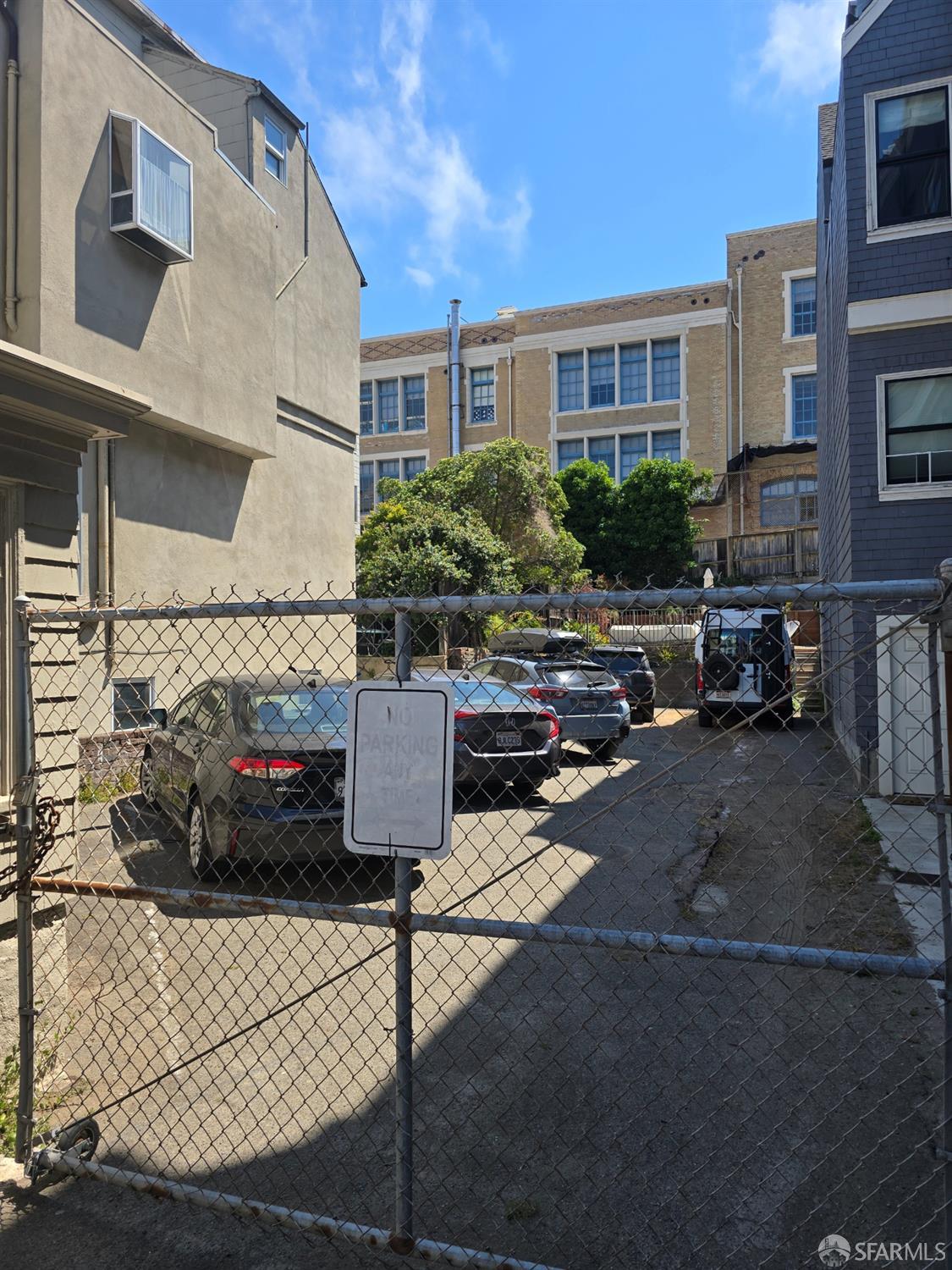 Detail Gallery Image 8 of 11 For 1728 Larkin St, San Francisco,  CA 94109 - – Beds | – Baths