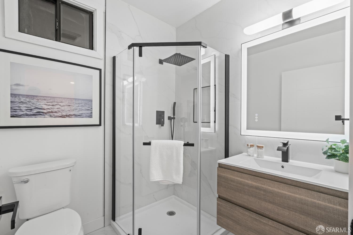 Detail Gallery Image 21 of 53 For 646 Paris St, San Francisco,  CA 94112 - 4 Beds | 2 Baths