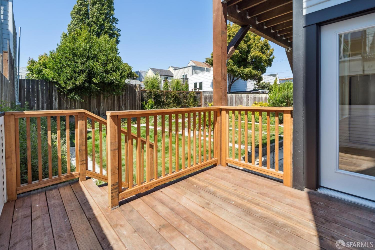 Detail Gallery Image 6 of 28 For 2930 25th St, San Francisco,  CA 94110 - 3 Beds | 2 Baths