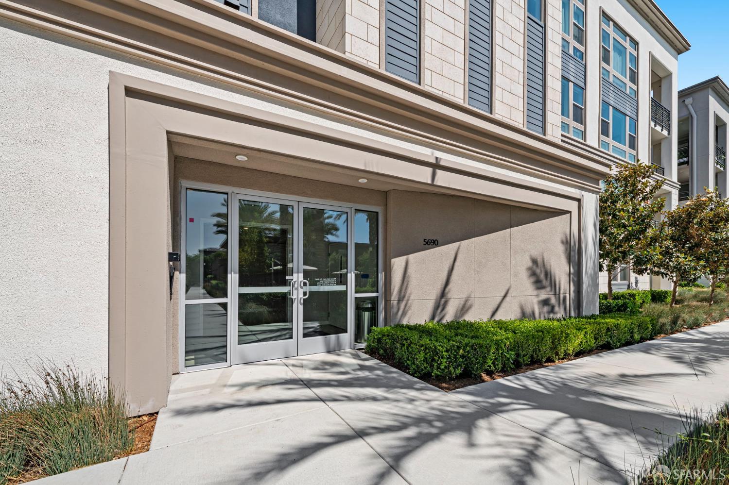 Detail Gallery Image 39 of 57 For 5690 Metrose Ct #302,  Dublin,  CA 94568 - 4 Beds | 2 Baths