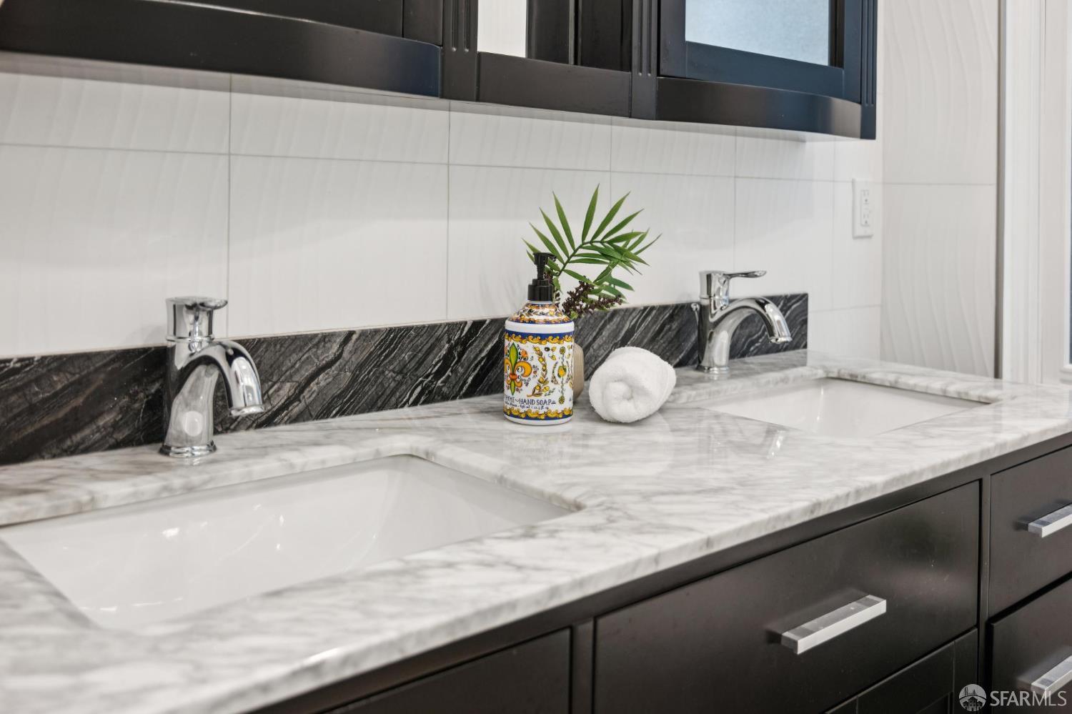 Detail Gallery Image 48 of 55 For 839 Cole St #839,  San Francisco,  CA 94117 - 2 Beds | 2 Baths