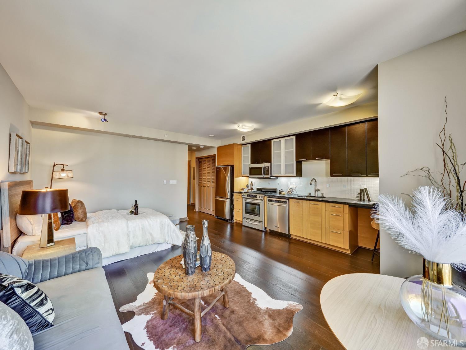 Detail Gallery Image 3 of 25 For 170 King St #1104,  San Francisco,  CA 94107 - 0 Beds | 1 Baths
