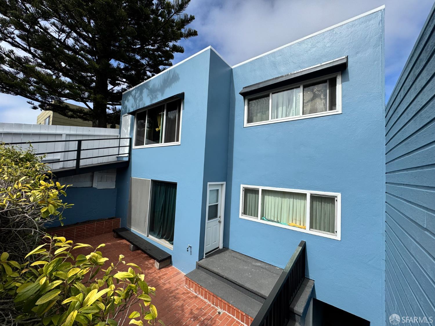 Detail Gallery Image 5 of 48 For 1646 19th Ave, San Francisco,  CA 94122 - – Beds | – Baths