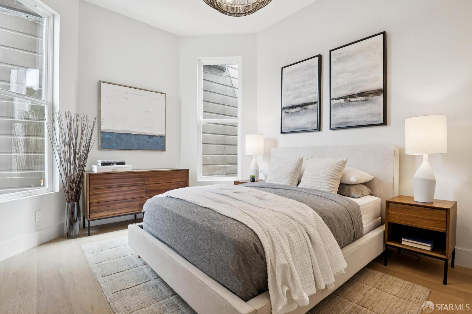 Detail Gallery Image 3 of 11 For 102 Baker St, San Francisco,  CA 94117 - – Beds | – Baths