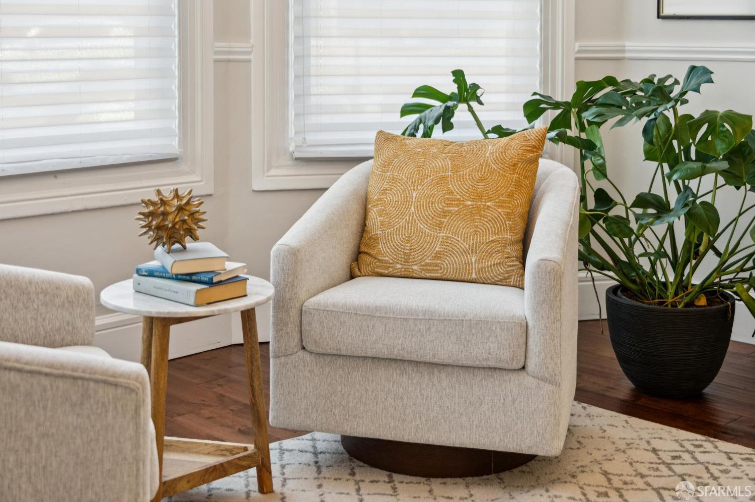 Detail Gallery Image 7 of 55 For 839 Cole St #839,  San Francisco,  CA 94117 - 2 Beds | 2 Baths