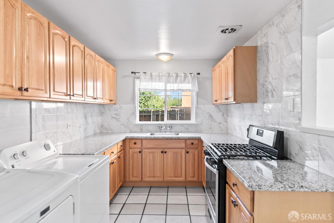 Detail Gallery Image 11 of 15 For 1164 Tiegen Dr, Hayward,  CA 94542 - – Beds | – Baths