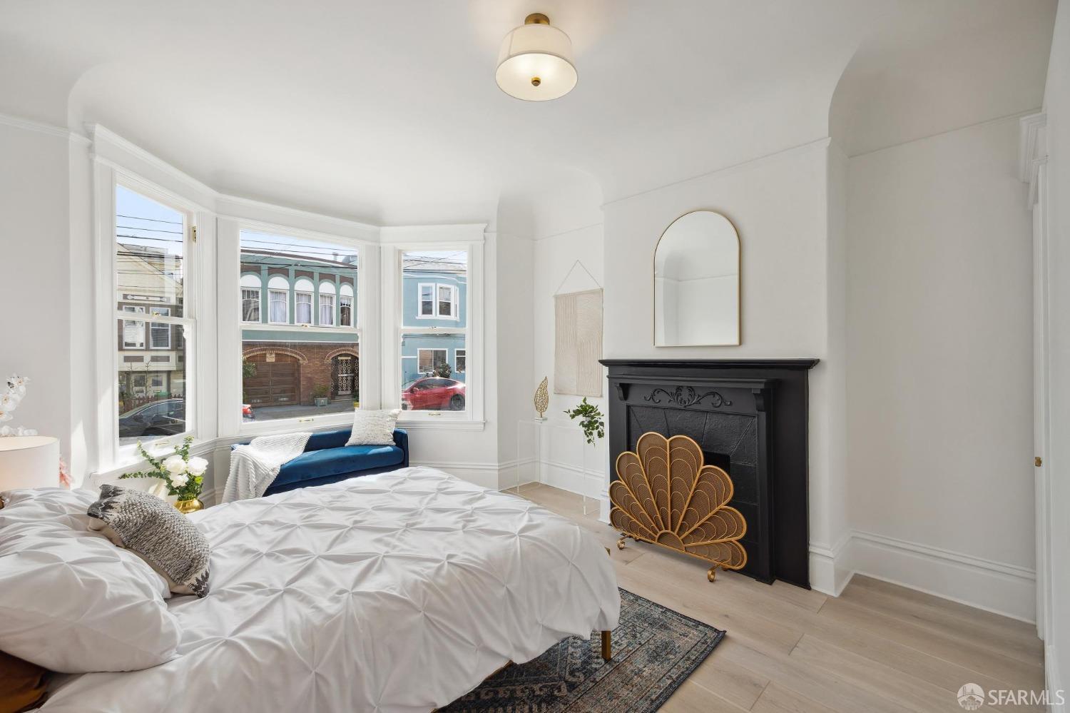 Detail Gallery Image 9 of 28 For 2930 25th St, San Francisco,  CA 94110 - 3 Beds | 2 Baths