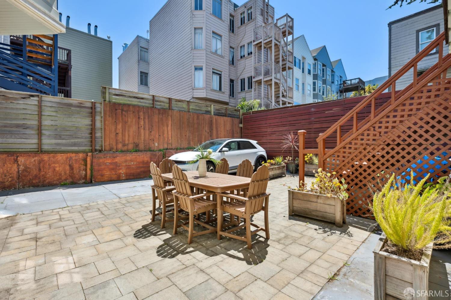 Detail Gallery Image 52 of 55 For 839 Cole St #839,  San Francisco,  CA 94117 - 2 Beds | 2 Baths