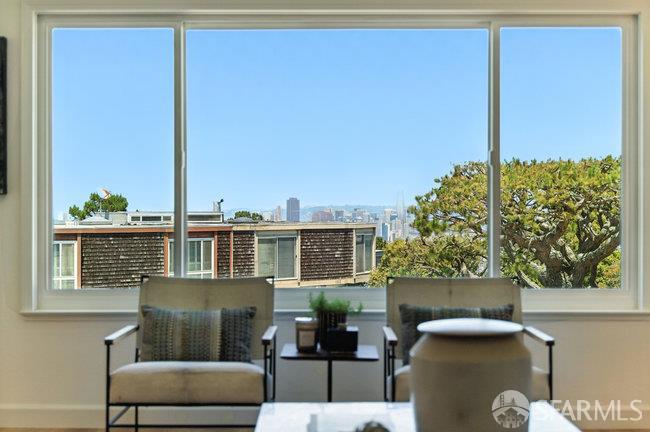 Detail Gallery Image 6 of 48 For 2 Ora Way, San Francisco,  CA 94131 - 3 Beds | 2 Baths